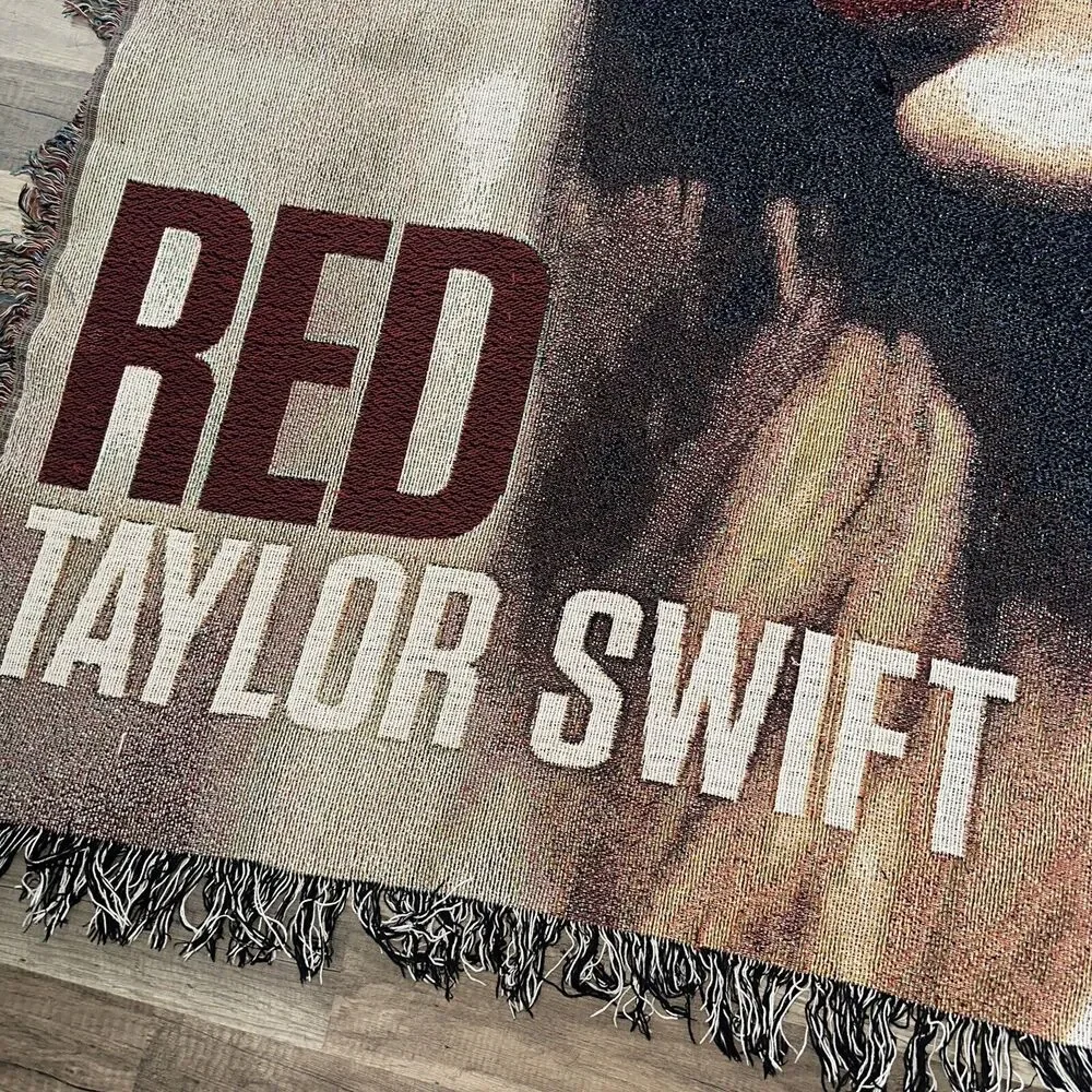 Taylor Swift RED Album Cover Tapestry Throw 2012 50x60 - Picture 2 of 4